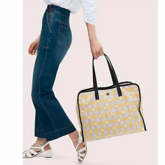Kate Spade Handbags - KATE SPADE NEW YORK Large Morley Print Summer Beach Tote NWT NEW